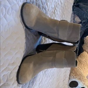 tan sole society booties !!!